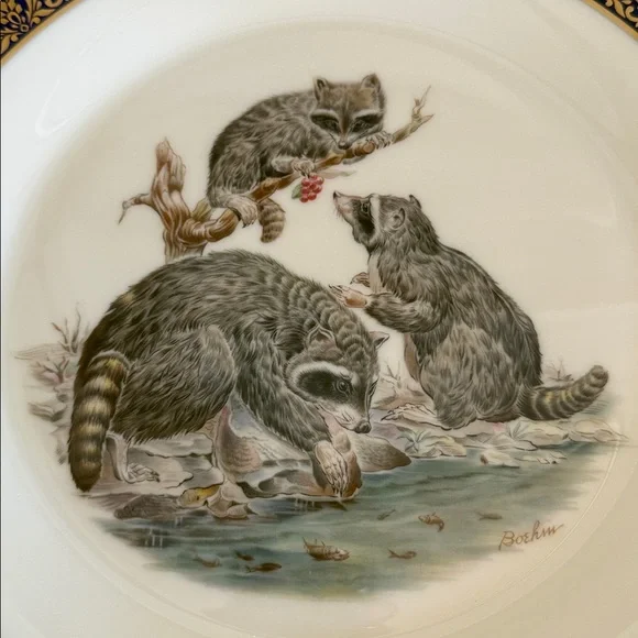 Vintage Lenox Woodland Wildlife Racoons. 1973 Collectible plate - Picture 4 of 4